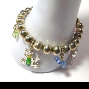FROGS SILVER TONE METAL BEADED BRACELET WITH GREEN & SILVER  FROG CHARMS NWOT